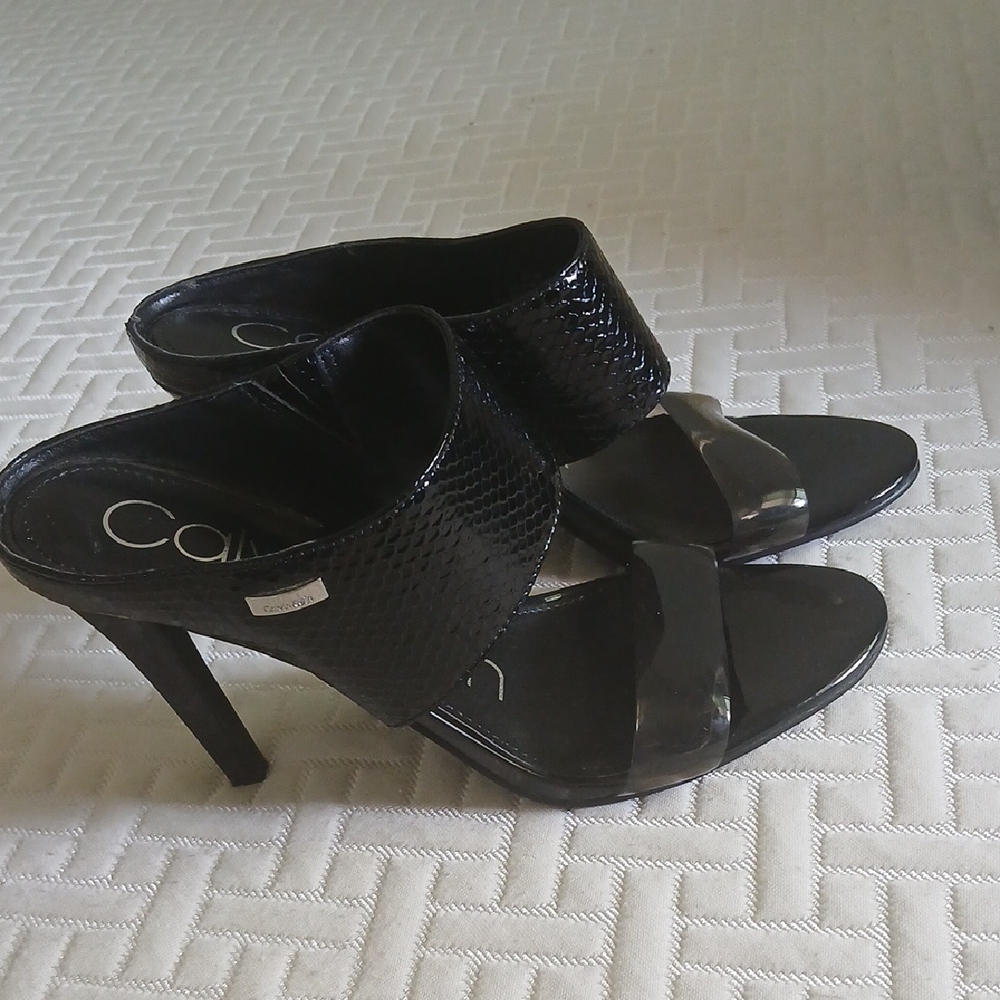 Calvin Klain Ami Black Textured Highheels